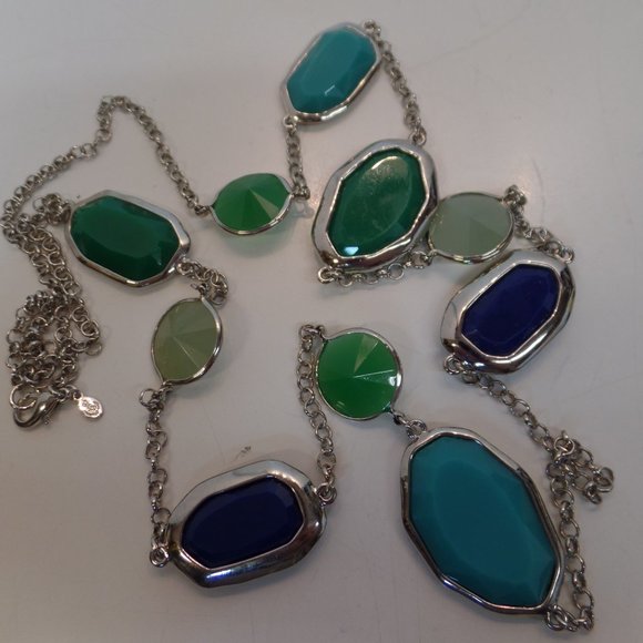 Premier Designs (PD) Silvertone Blues & Greens 36" Necklace - Picture 7 of 14